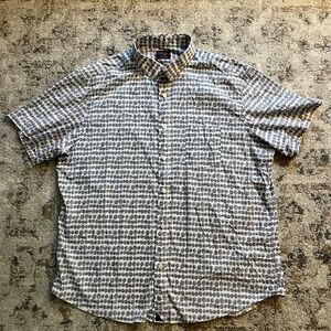 UNTUCKit Men's Blue and White Patterned Shirt XXL